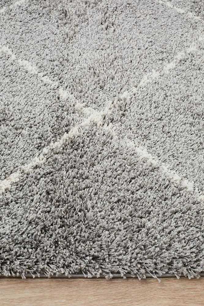Bella Silver Fringed Rug