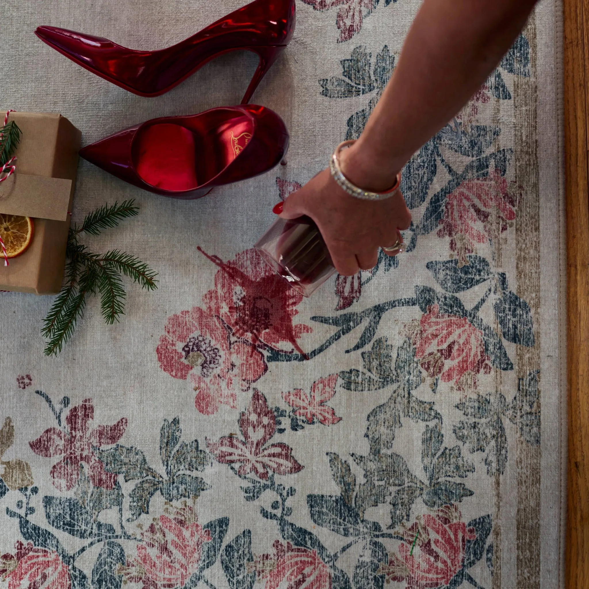 Botanical Border Eco-Washable Rug