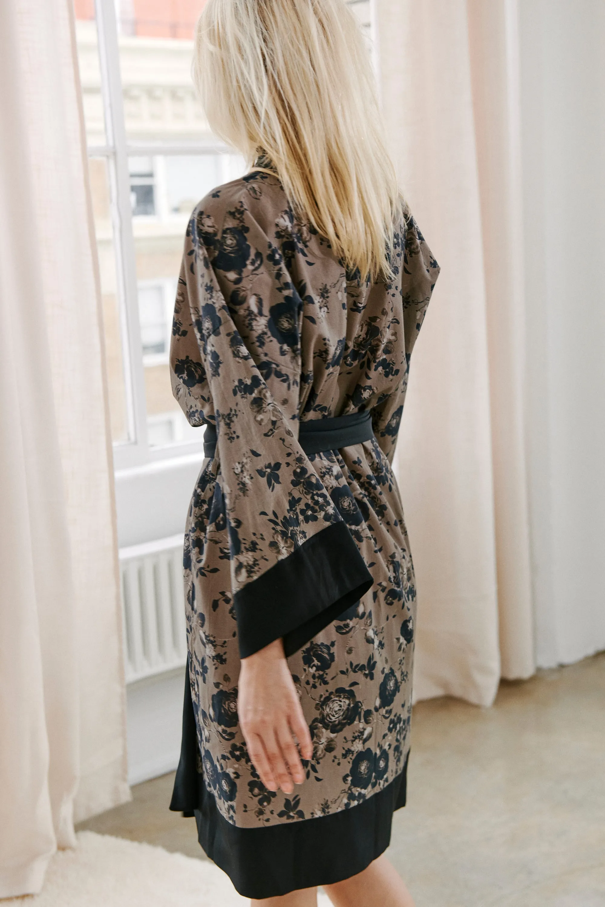 Euphoria Robe | Grey/Black