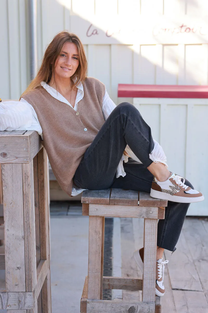 Gilet sans manches camel en maille boutons nacrés