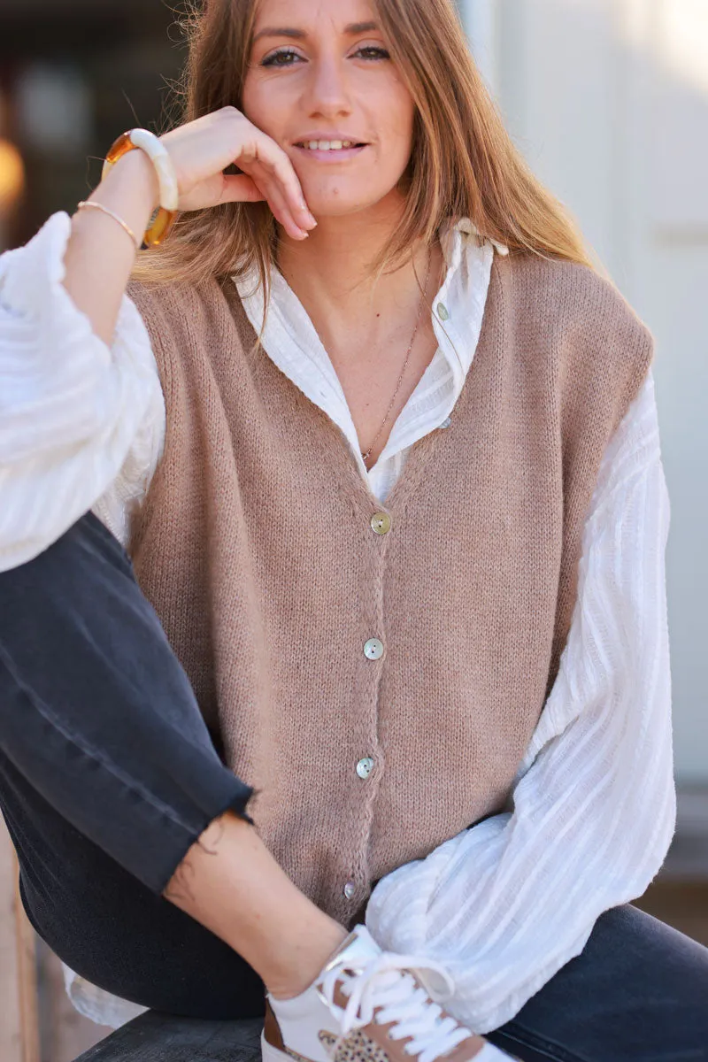 Gilet sans manches camel en maille boutons nacrés