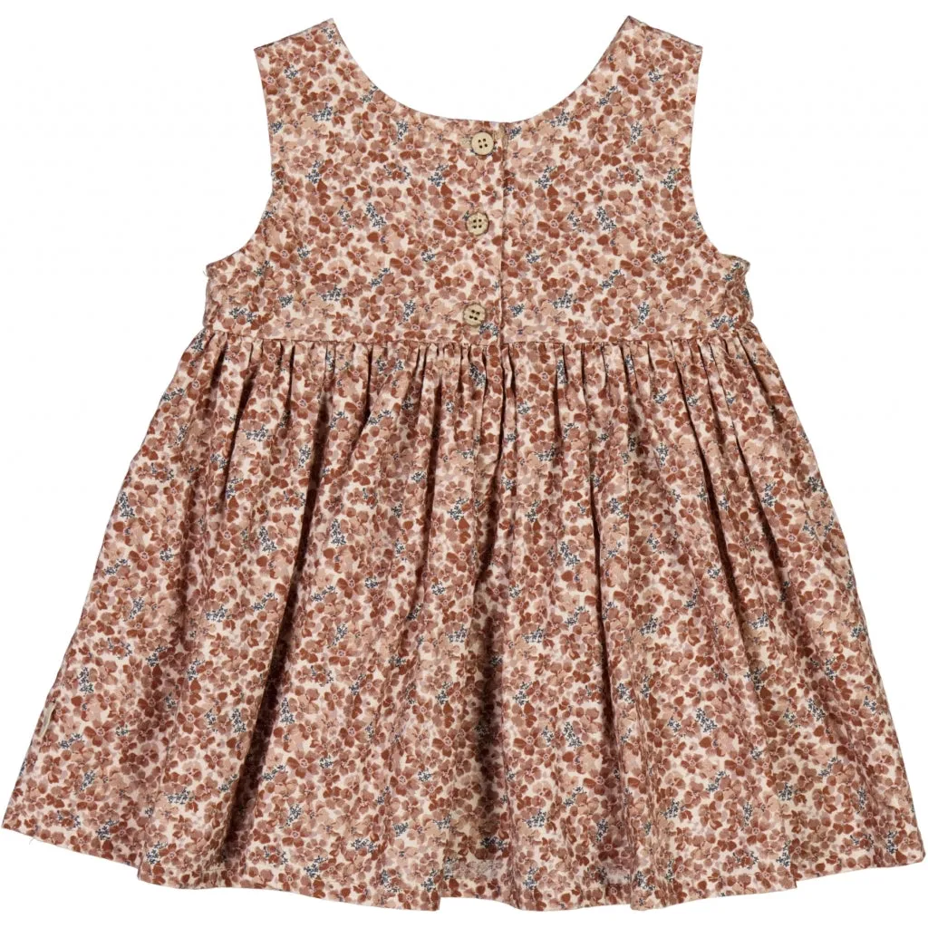 Pinafore Wrinkles - pale lilac flowers